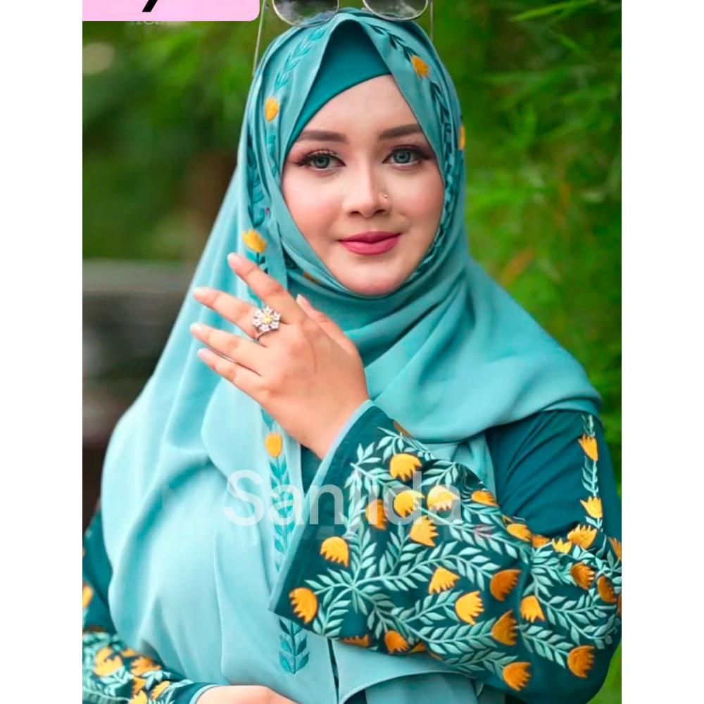 দুবাই চেরি এমব্রয়ডারি হিজাব